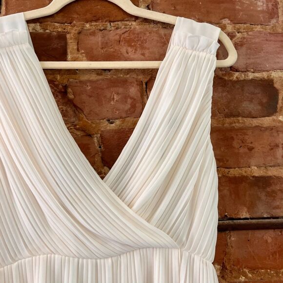 BCBG MAX AZRIA Asymmetrical Pleated Faux Wrap Top Size XS - Picture 6 of 6